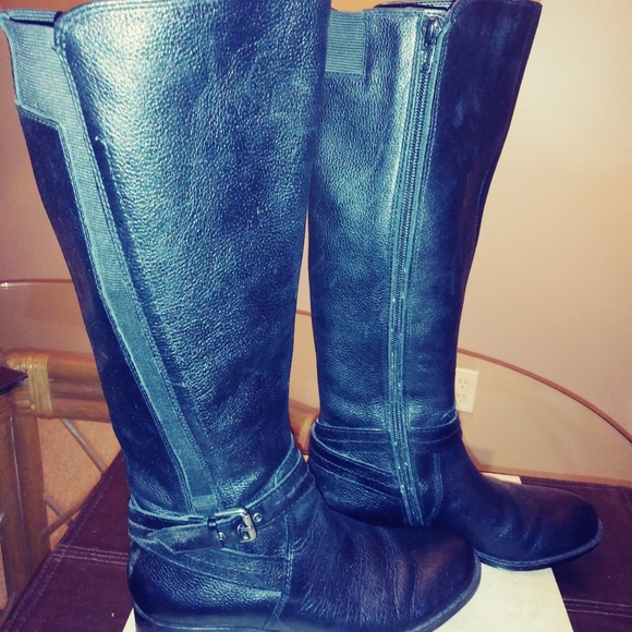 Naturalizer Boots, Size 4, Black - Picture 2 of 8